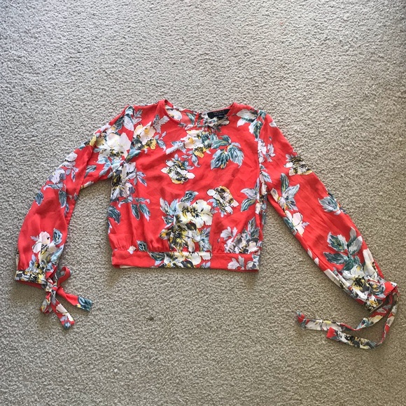 Printed tie sleeve blouse - Picture 1 of 4